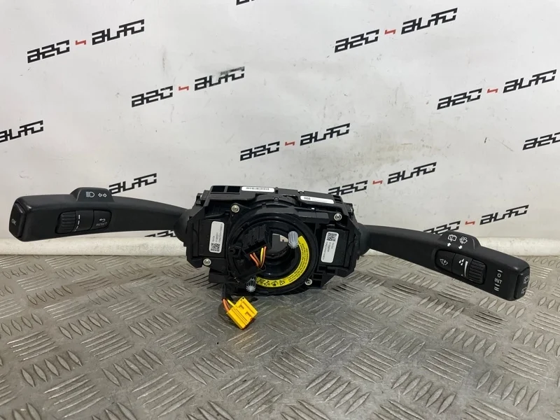 Блок переключателей подрулевых Volvo V40 2014 31343022 2