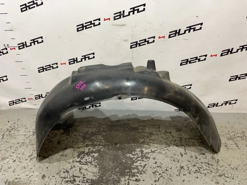Подкрылок Audi A4 Avant 2004 8E0821171B B6, передний левый