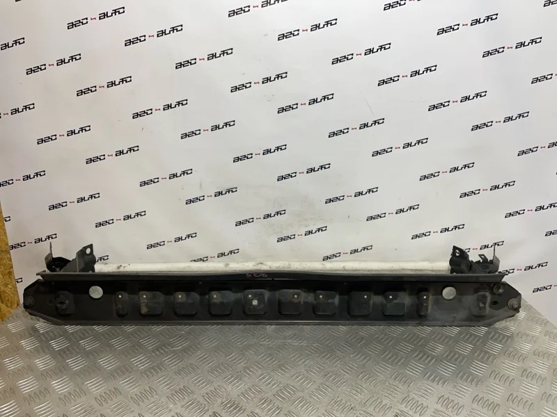 Планка радиатора Volvo XC70 2008 31368100 2 3.2