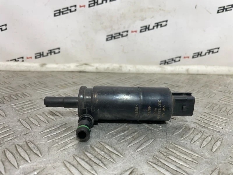 Насос омывателя фар Audi A3 2013 3B7955681 8P