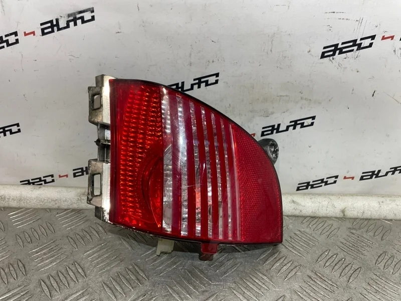 Фонарь заднего хода Peugeot 2008 2014 968074780 1, левый