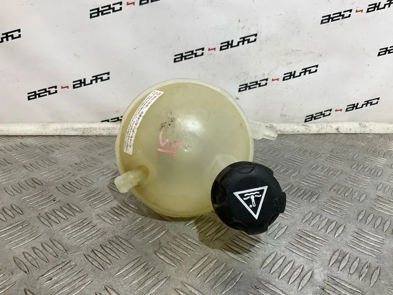 Бачок расширительный Citroen C4 2015 1323FA B7 EP6CDT