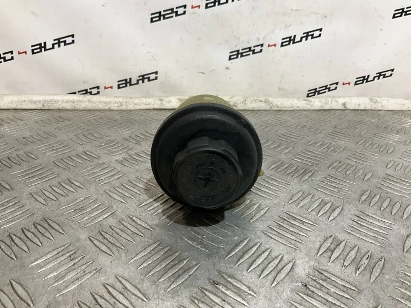 Бачок гидроусилителя Volvo XC70 2011 31302576 2 3.0