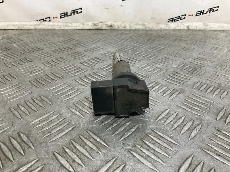 Катушка зажигания Skoda Fabia 036905715E 1 1.4