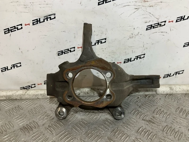 Кулак поворотный Renault Koleos 2010 40014JY00A 1 2.5, передний правый