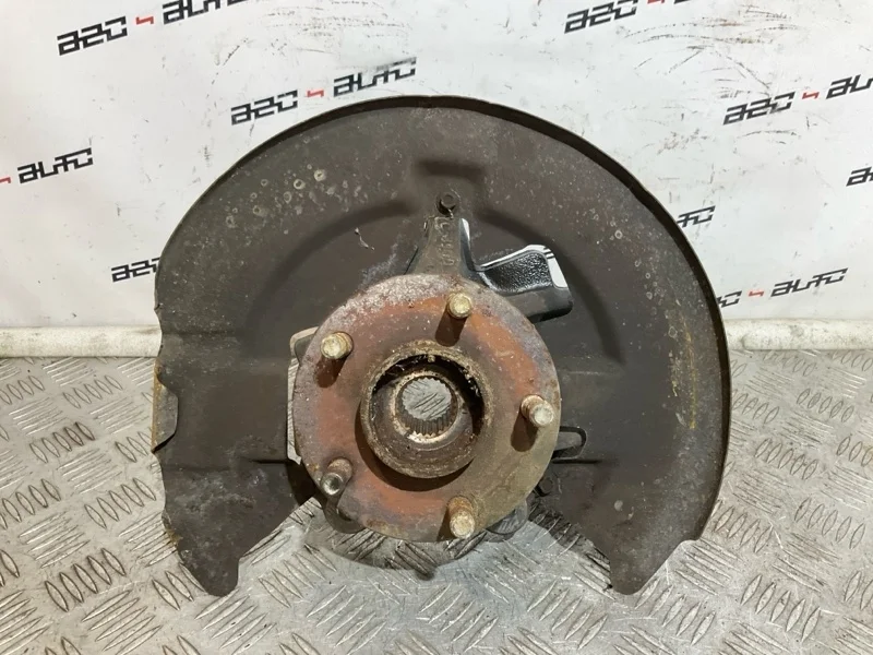 Кулак поворотный Ford Kuga 2010 1674670 1 2.5, передний правый