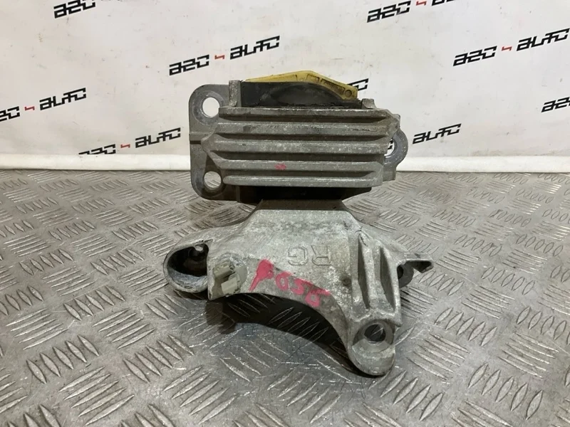 Опора двигателя Renault Megane 2012 112100039R 3 2.0, правая