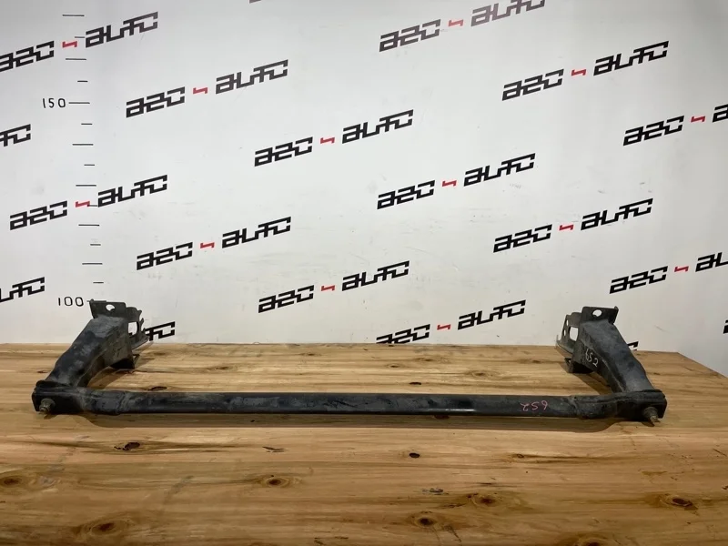 Усилитель бампера Volvo XC70 2011 30723927 2, передний