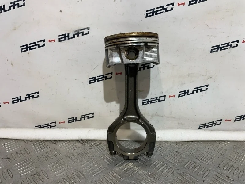 Поршень Infiniti FX37 A20101EA0A 3.7, правый