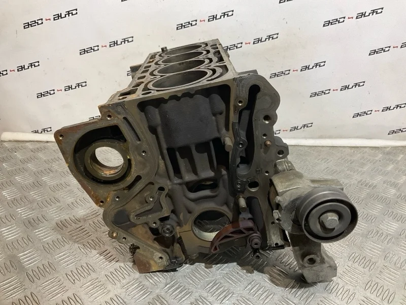 Блок цилиндров Volkswagen Golf 2008 03C103011AP 5 1.4