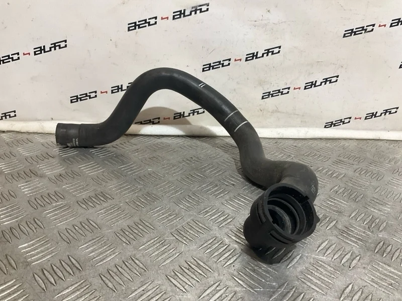 Патрубок системы охлаждения Volvo V70 2009 31319754 3 2.5