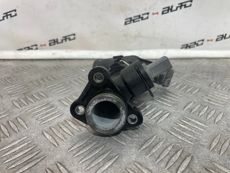 Фланец Volkswagen Golf Plus 2006 06F121131A 1 2.0