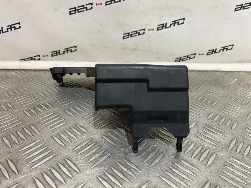 Крышка блока предохранителей Citroen DS4 2012 9666817180 1 EP6CDTX
