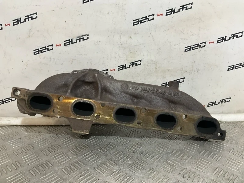 Выпускной коллектор Volvo XC70 2006 30637921 1 2.5