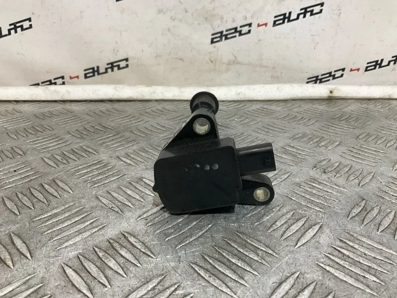 Катушка зажигания Volvo V40 2014 BM5G12A366DA 2 B4164T
