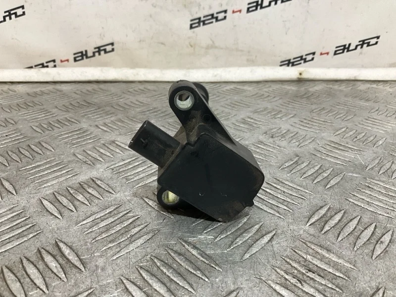 Катушка зажигания Volvo V40 2014 BM5G12A366DA 2 B4164T