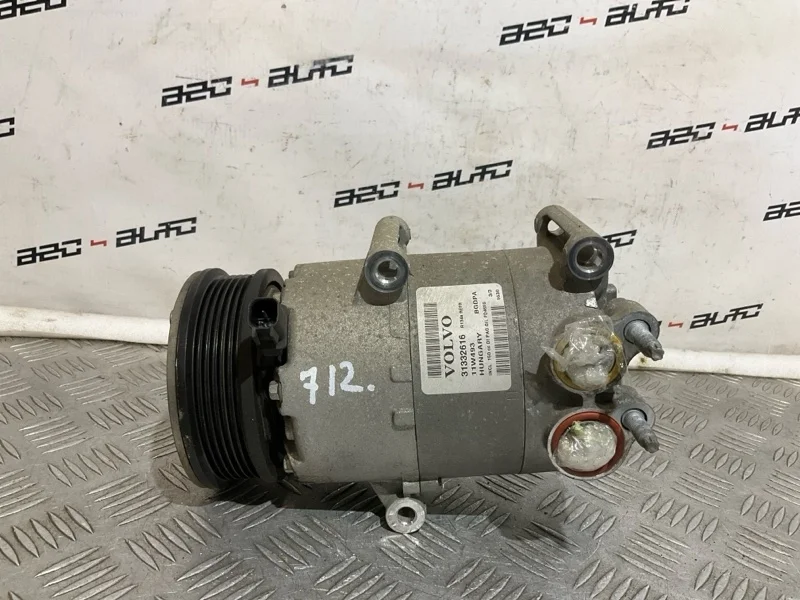Компрессор кондиционера Volvo S60 31332616 B4164T