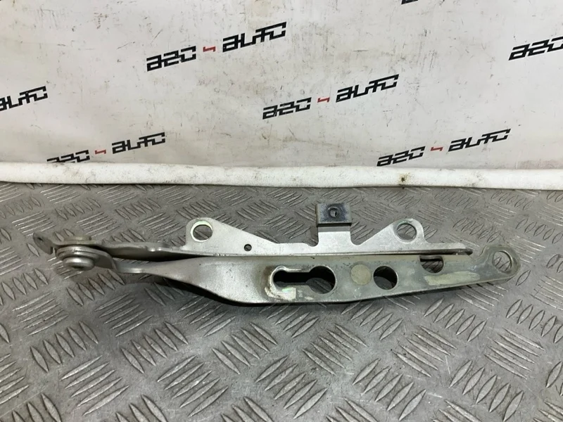 Петля капота Volvo XC70 2006 30716744 1 2.5, левая