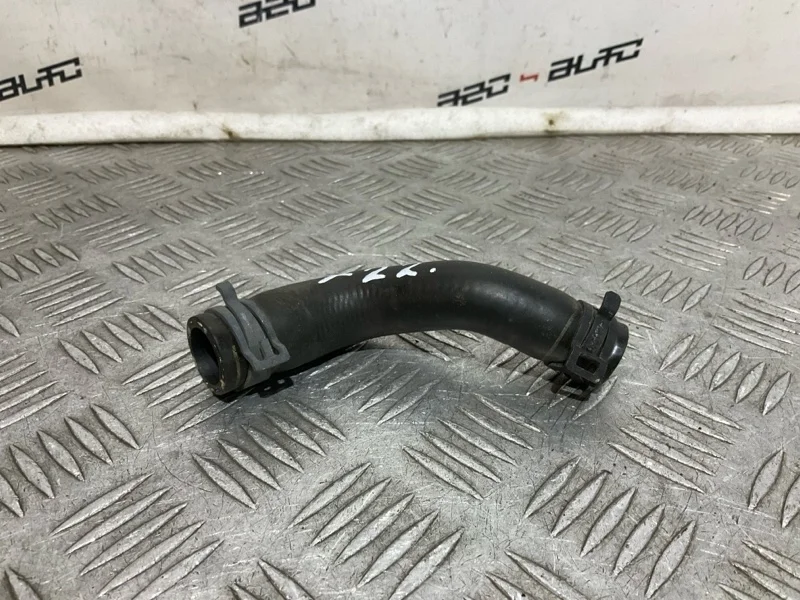 Патрубок системы охлаждения Audi Q5 06H121057E CDN