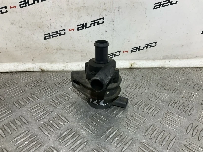 Дополнительная помпа Audi Q5 06H965561 CDN