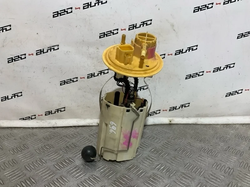 Насос топливный Volvo XC70 2006 30761742 1 2.5