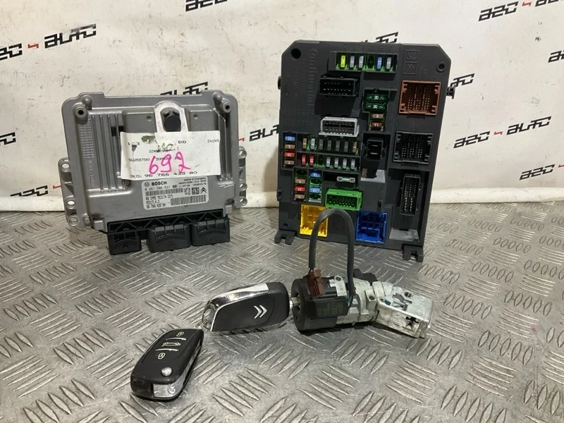 Стартовый комплект ЭБУ Citroen DS4 2011 9676643580 1 EP6CDT