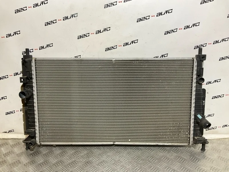 Радиатор охлаждения двигателя Mazda 3 Z6681520Y BL