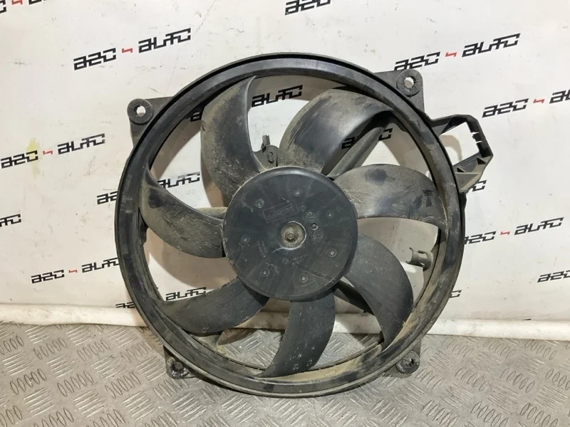 Диффузор Renault Megane 2014 214810898R 3 2.0