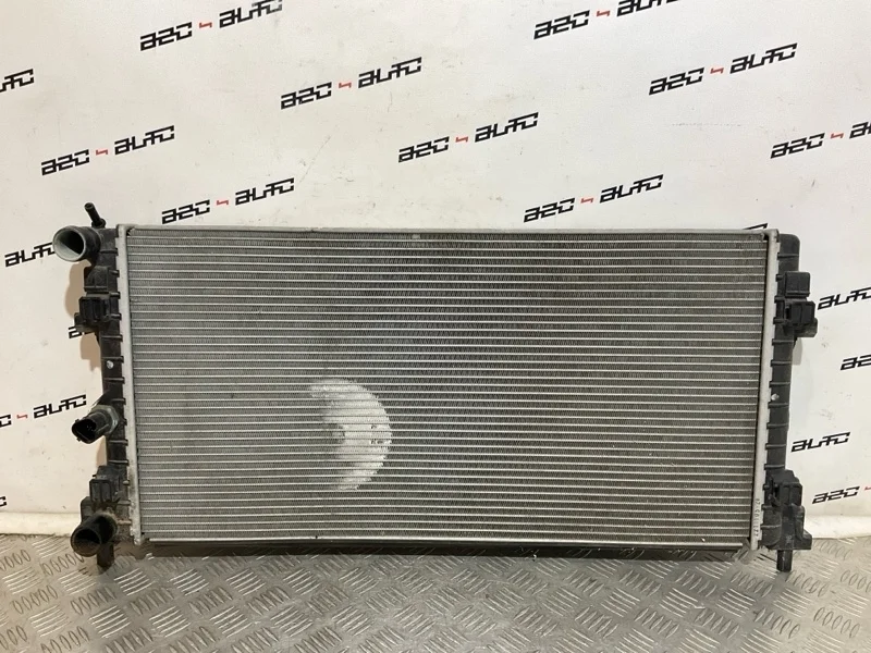 Радиатор охлаждения двигателя Volkswagen Polo cross 6R0121253A 5 CBZ