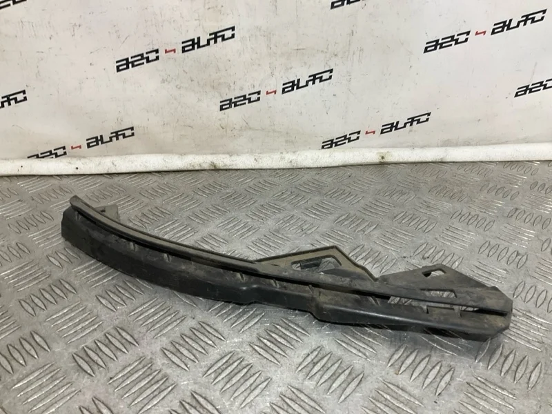 Крепление фары Volvo V50 30744957, правое