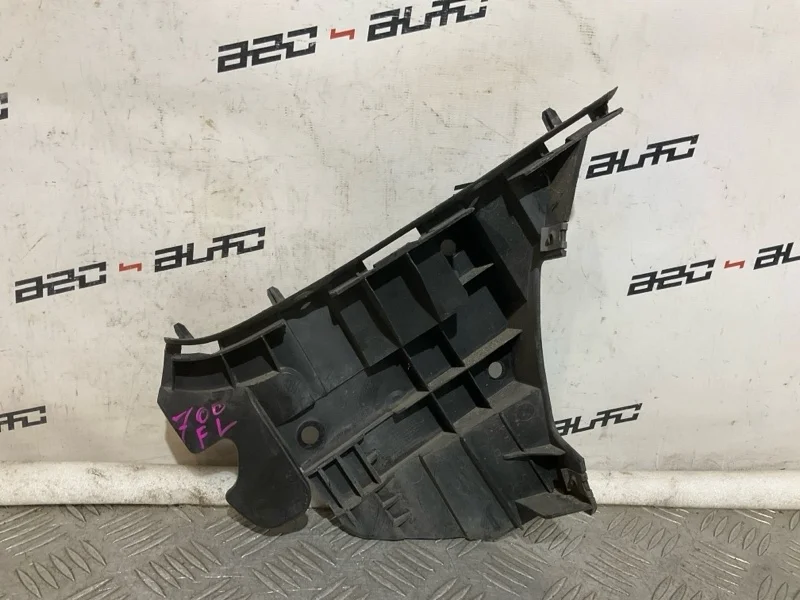 Крепление бампера Volvo V70 2010 31265344 3, переднее левое