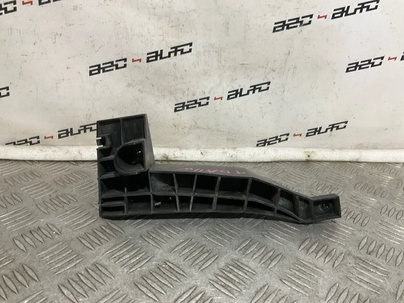 Крепление бампера Suzuki Grand Vitara 2009 7183565J00 JT