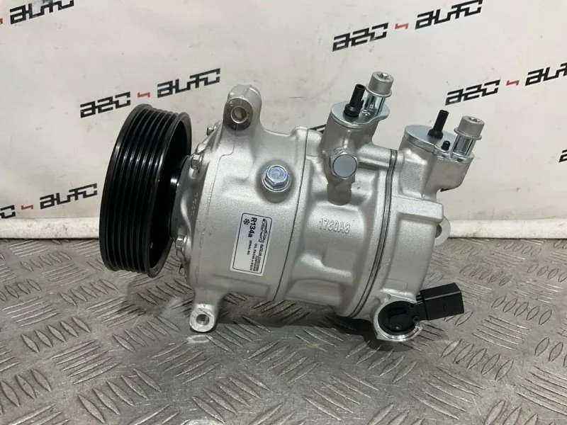 Компрессор кондиционера Volkswagen Golf 5Q0820803F 7 1.2