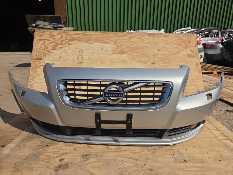 Бампер Volvo S40 2011 39886257, передний