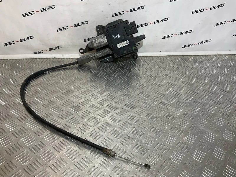 Блок управления ручным тормозом Cadillac SRX 2011 13582928 3.0