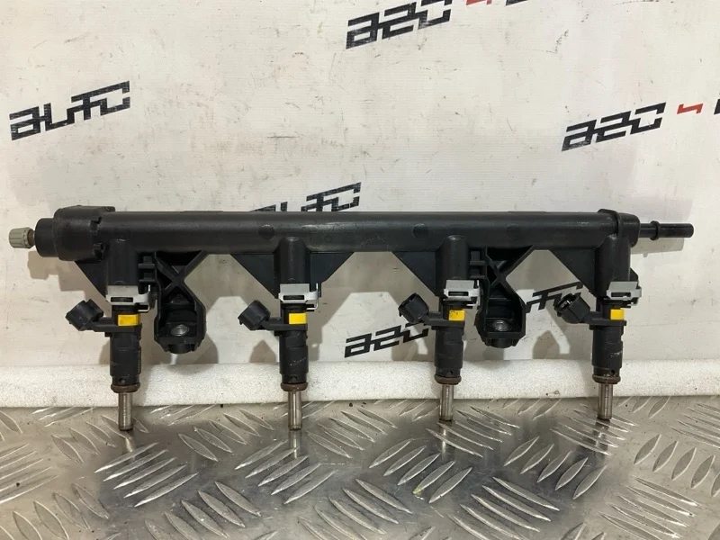 Топливная рампа Citroen C3 2012 198552 2 EP6C