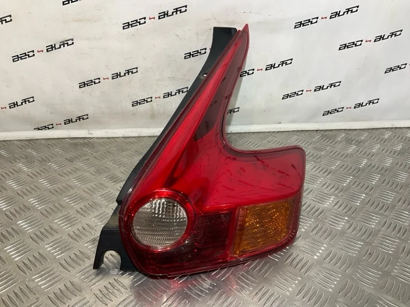 Фонарь Nissan Juke 2012 265501KA0A, правый