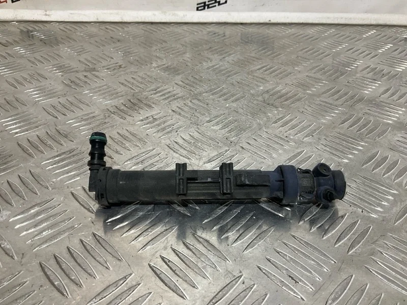 Форсунка омывателя Mercedes B class 2013 A2468600547 W246, левая