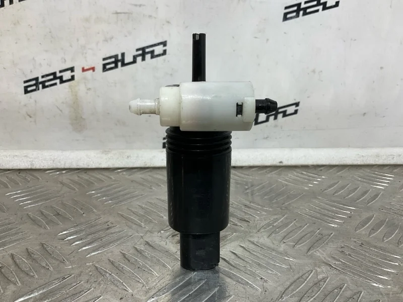 Насос стеклоомывателя Mercedes B class 2013 A2468660000 W246 1.6