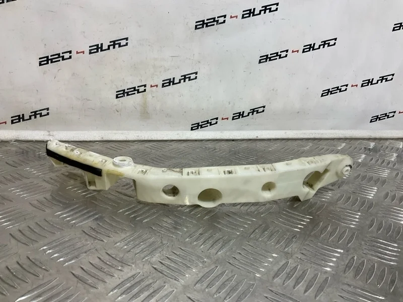 Крепление бампера Nissan Juke 2012 622231KA0A, переднее левое