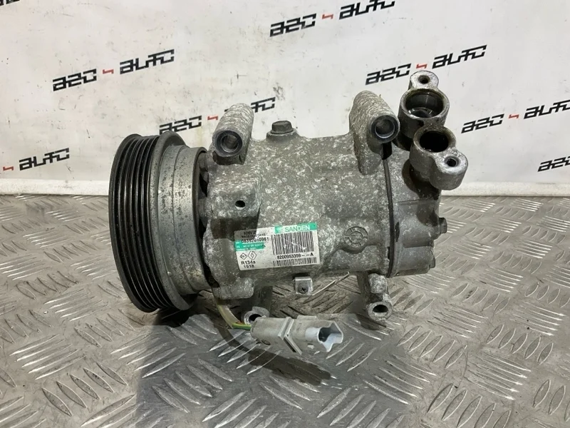 Компрессор кондиционера Renault Kangoo 2009 8200953359 KW K4M831