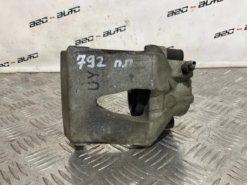 Суппорт тормозной Volkswagen Polo 2012 1K0615124D 5 CBZ, передний правый