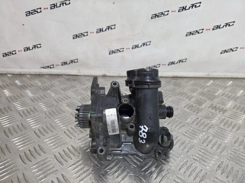 Помпа Audi A5 06H121026BB 8T CDN