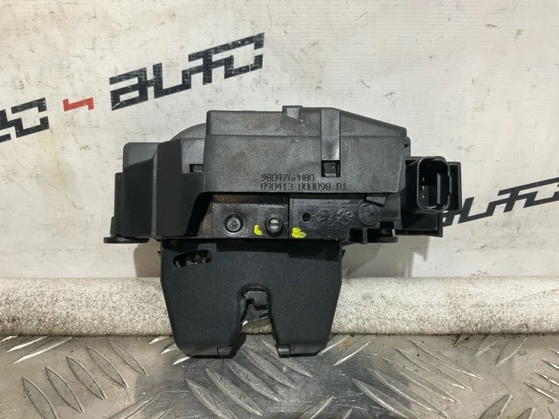 Замок багажника Citroen DS4 2014 9804762080 1 N