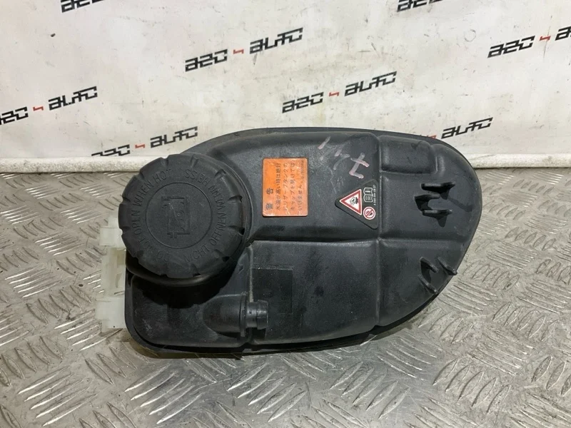 Бачок расширительный Mercedes B class 2013 A2465000049 W246 270.910