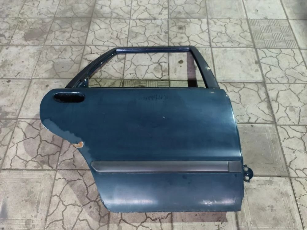 Дверь задняя правая Volvo V40 I (1995—1999)