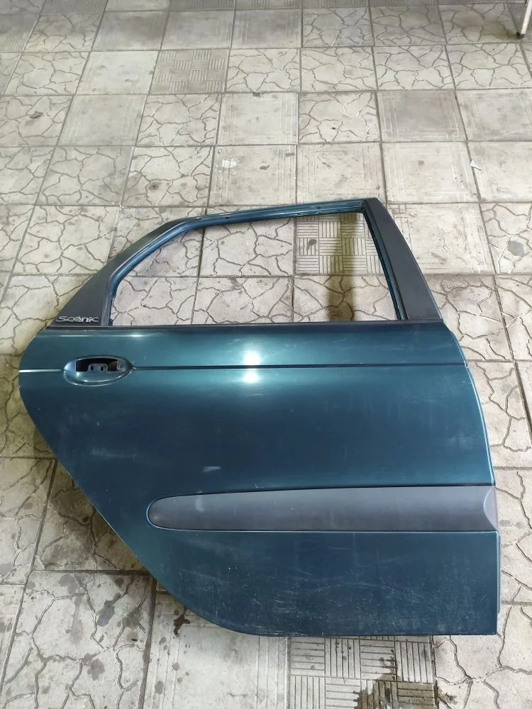 Дверь задняя правая Renault Scenic I (1996—1999)