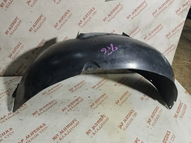 Подкрылок передний правый Volkswagen Passat B6