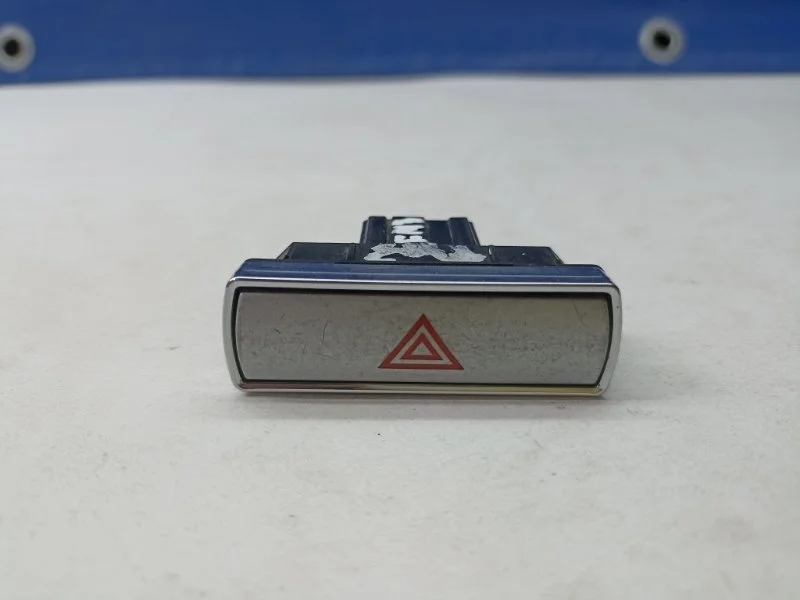 Кнопка аварийки Ford Mondeo 3 2006 4S7T13A350AB