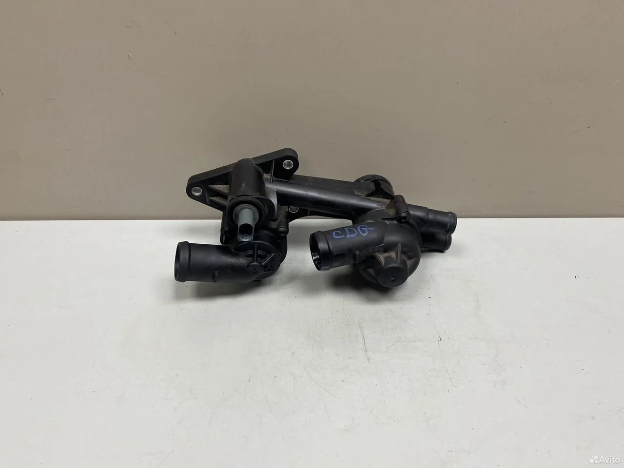 Корпус термостата vw passat b6